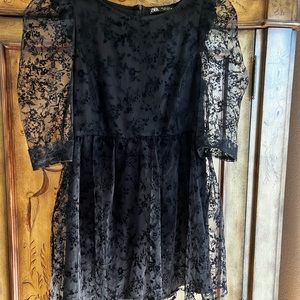 Zara little lacy black dress. Size Large. Not used. No tag.